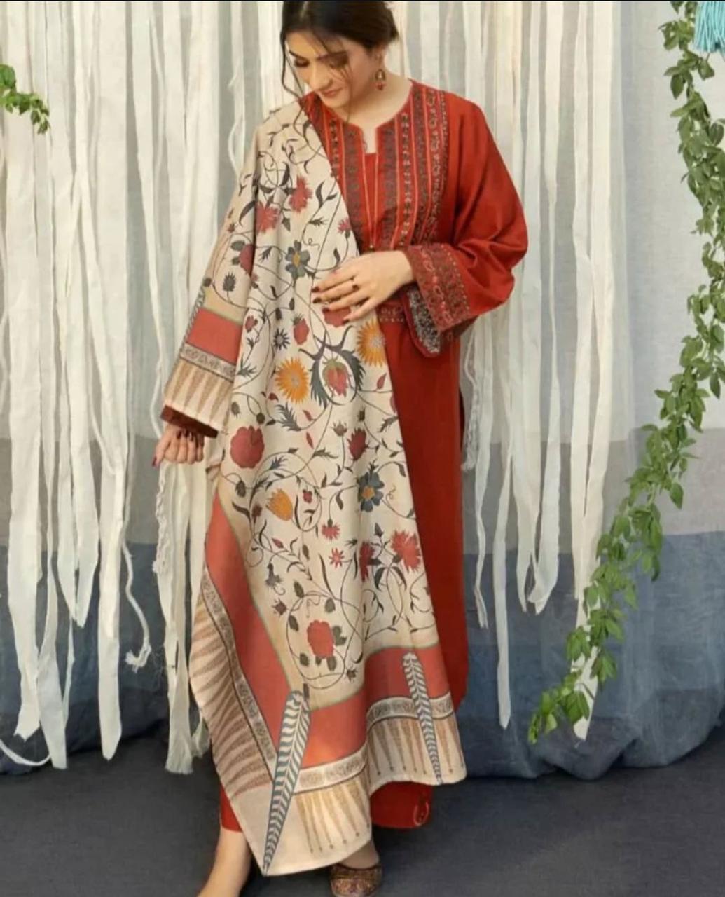 Elegant Printed lawn 3 Piece Suit